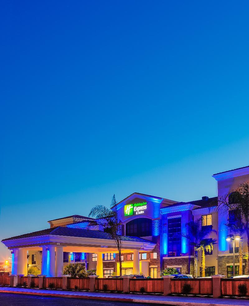 Holiday Inn Express & Suites Eureka By Ihg Zewnętrze zdjęcie